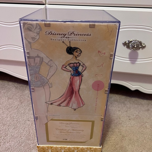 Disney limited edition mulan doll new in box - Picture 2 of 2